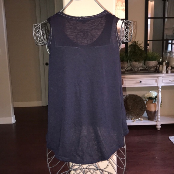 “Cupid’s Bow” 🏹 Navy Arrow Tee - Picture 6 of 8